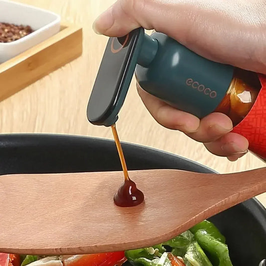 A touch-sensitive dispenser with an ergonomic design, ideal for easy and accurate sauce distribution. Fits standard sauce bottles for a mess-free experience.